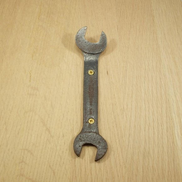 nishnabotna wrench coat hook